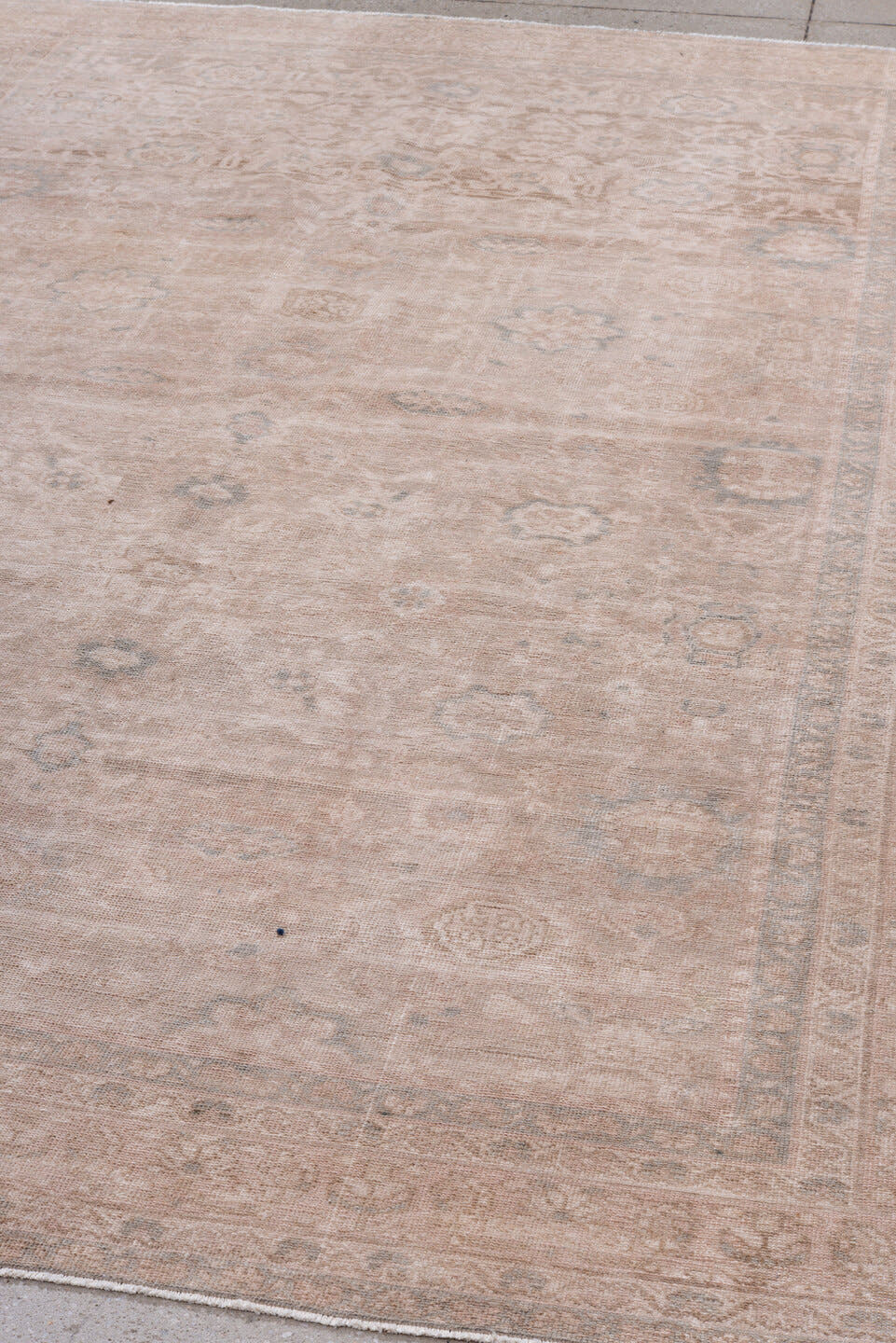 7' x 10' one-of-a-kind handmade vintage Malayer large size rug. Color palette: blush, taupe, ivory, dusty rose, pewter