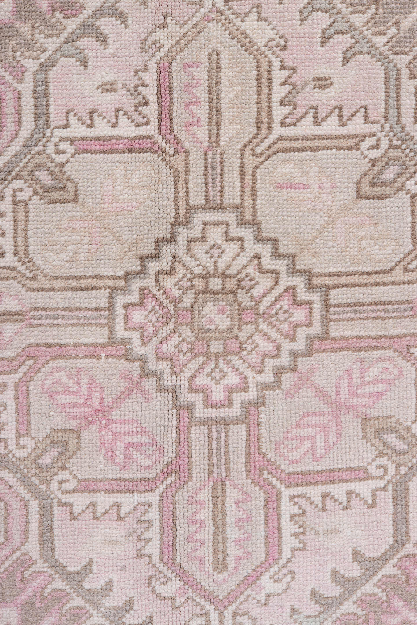 6' x 9' one-of-a-kind handmade antique Heriz medium size rug. Color palette: ivory, blush, taupe, pale blue, dusty rose