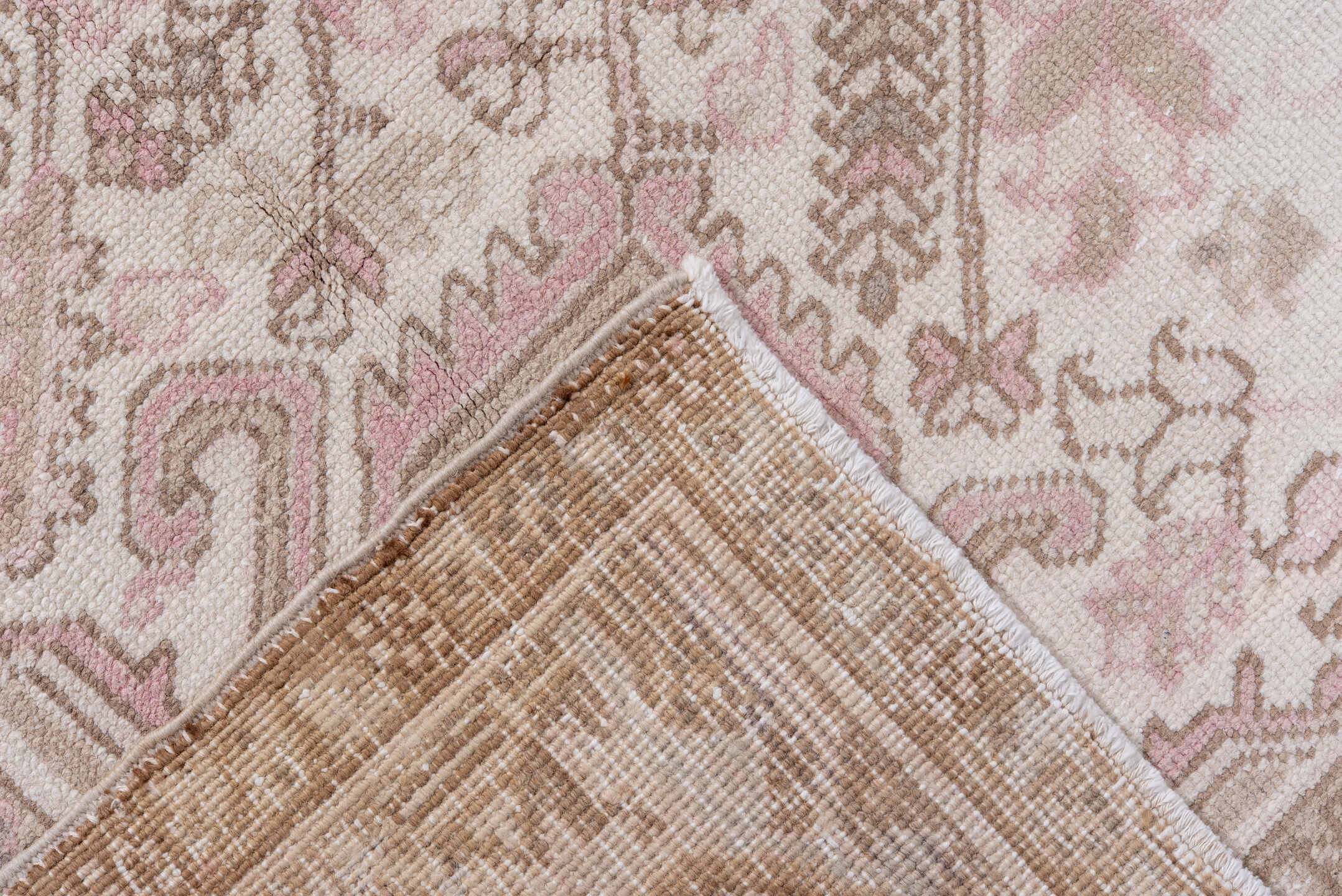 6' x 9' one-of-a-kind handmade antique Heriz medium size rug. Color palette: ivory, blush, taupe, pale blue, dusty rose