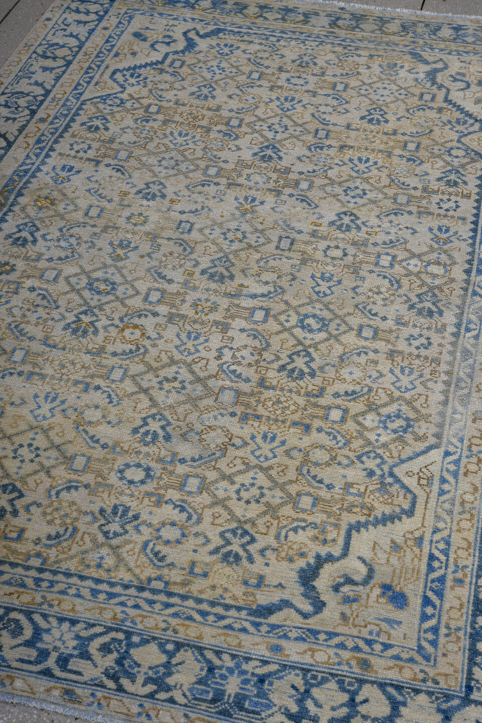 4' x 6' one-of-a-kind handmade vintage Malayer small size rug. Color palette: blue, dark gray, dim gray, gray, light blue