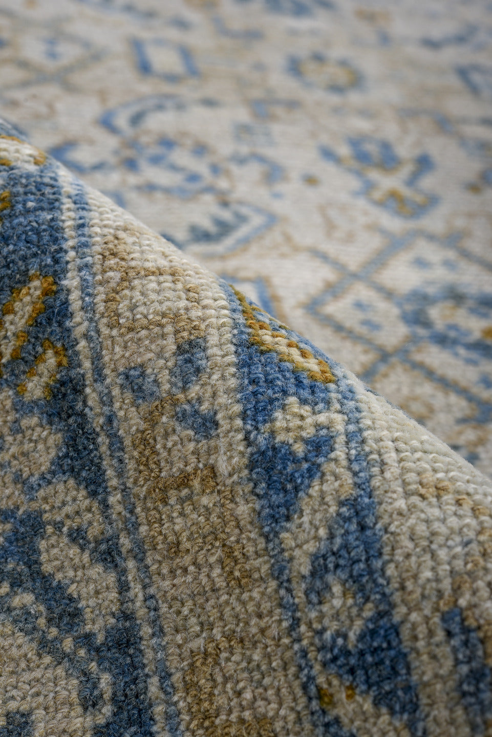 4' x 6' one-of-a-kind handmade vintage Malayer small size rug. Color palette: blue, dark gray, dim gray, gray, light blue