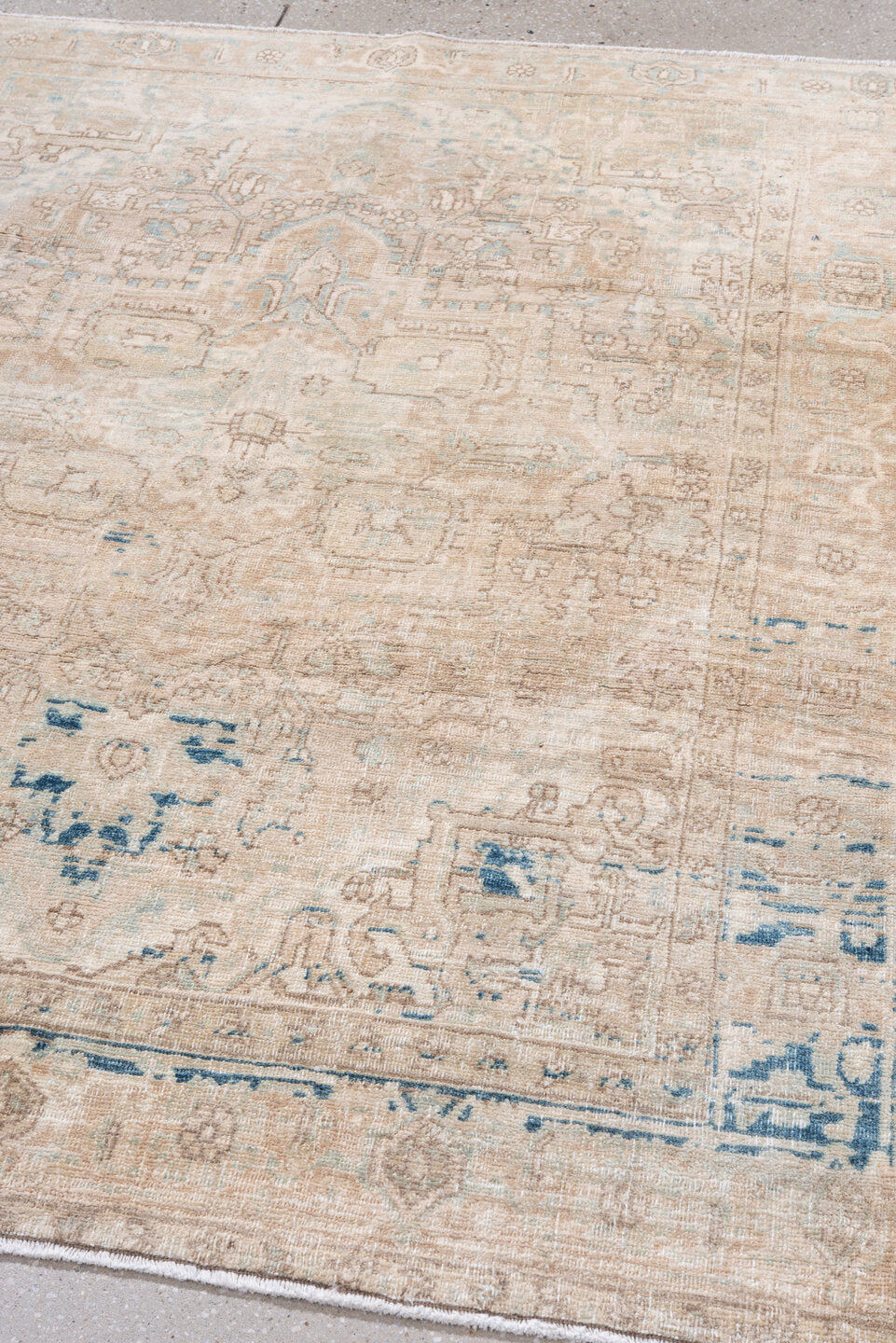 4' x 6' one-of-a-kind handmade antique Sarouk small size rug. Color palette: ivory, beige, tan, sky blue, taupe, camel