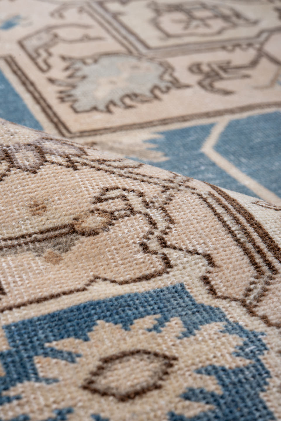 6' x 9' one-of-a-kind handmade vintage Sivas medium size rug. Color palette: sky blue, ivory, taupe, beige, camel, slate