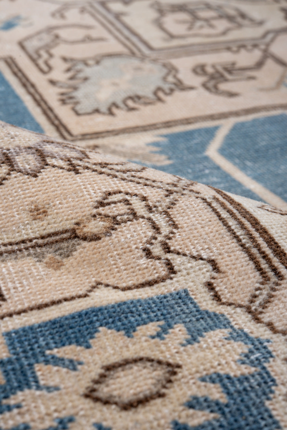 6' x 9' one-of-a-kind handmade vintage Sivas medium size rug. Color palette: sky blue, ivory, taupe, beige, camel, slate