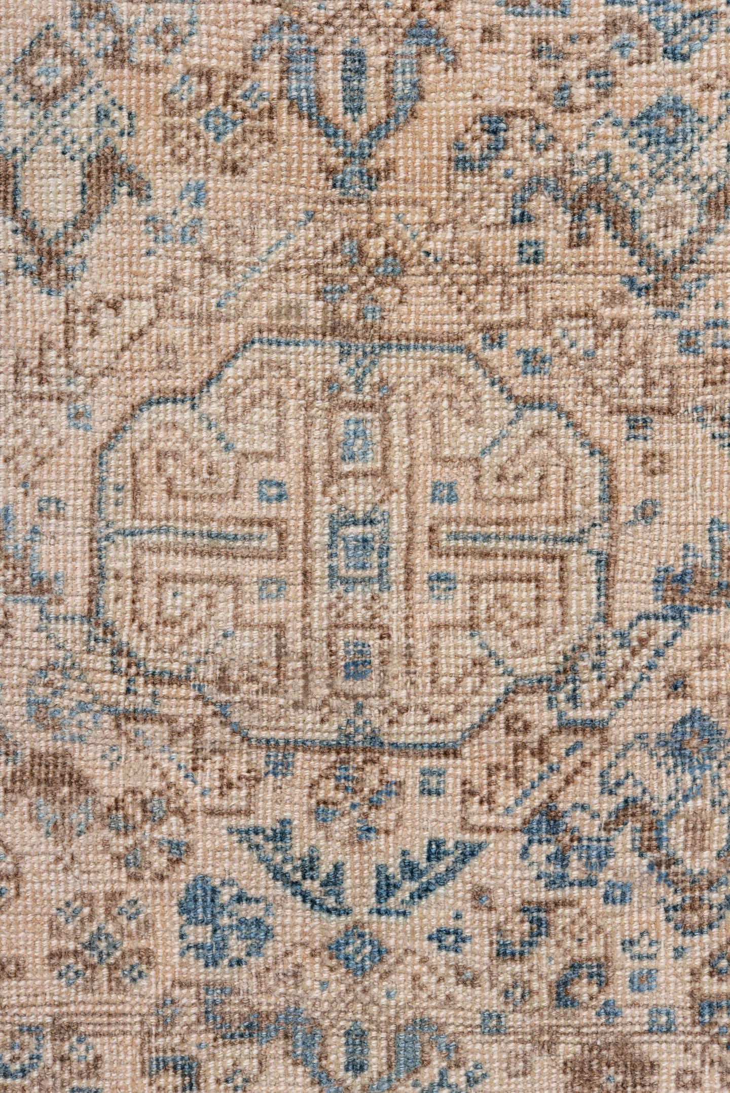 3' x 5' one-of-a-kind handmade antique Shiraz small size rug. Color palette: ivory, sky blue, taupe, beige, camel, slate