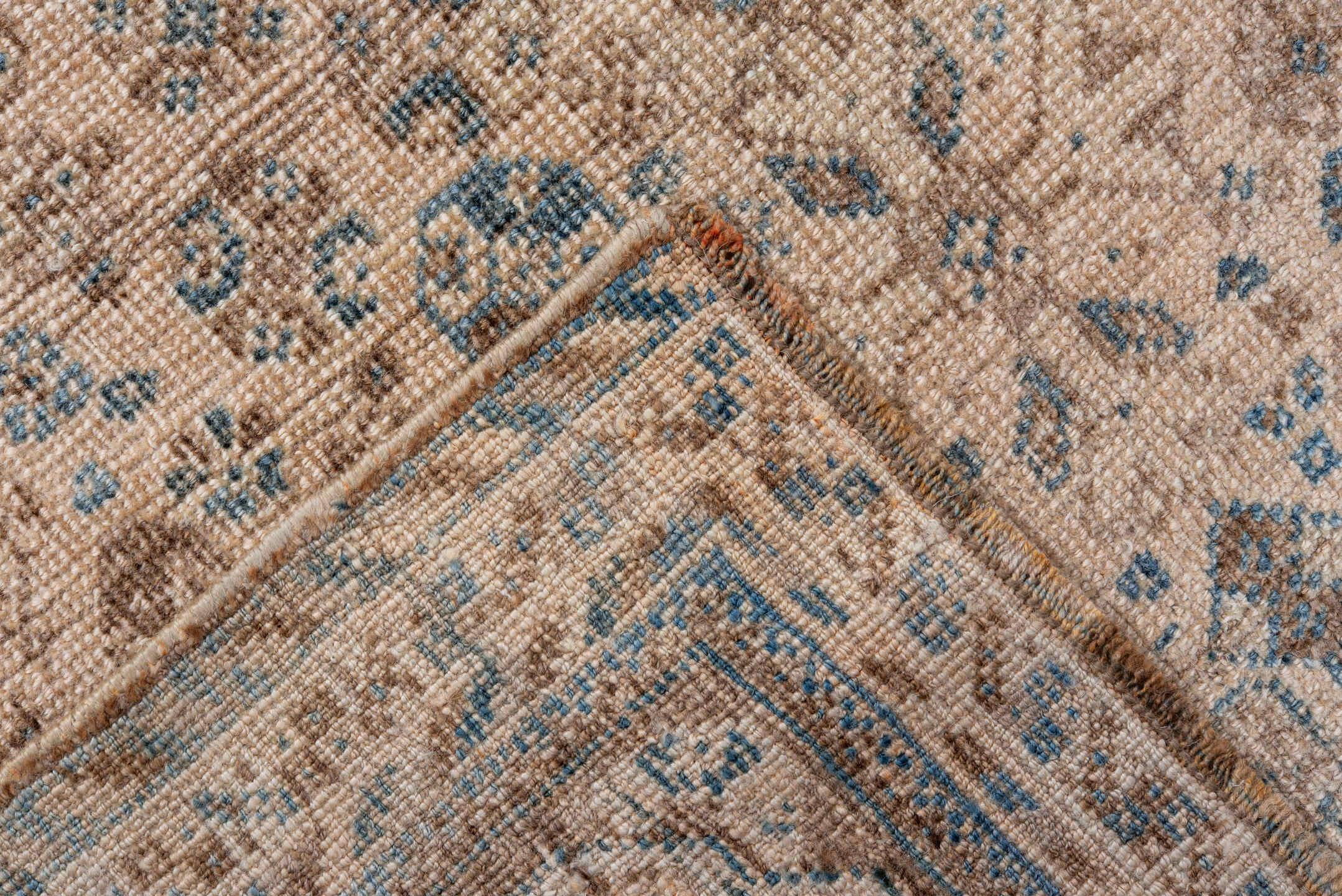 3' x 5' one-of-a-kind handmade antique Shiraz small size rug. Color palette: ivory, sky blue, taupe, beige, camel, slate