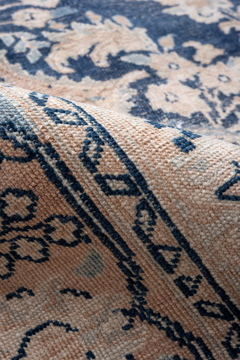 Vintage Meshed Area Rug (9' x 12')