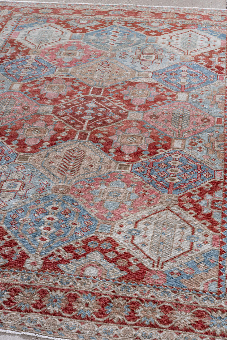 5' x 7' one-of-a-kind handmade vintage Baktiary rug. Color palette: blue, brown, dark gray, dim gray, gainsboro, gray