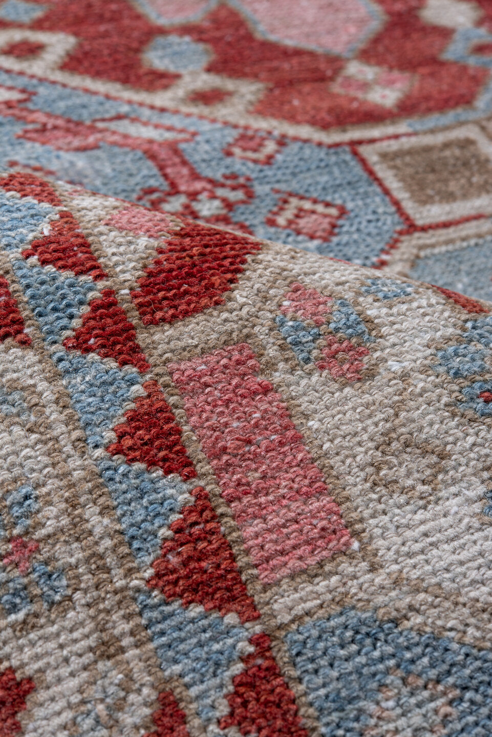 5' x 7' one-of-a-kind handmade vintage Baktiary rug. Color palette: blue, brown, dark gray, dim gray, gainsboro, gray