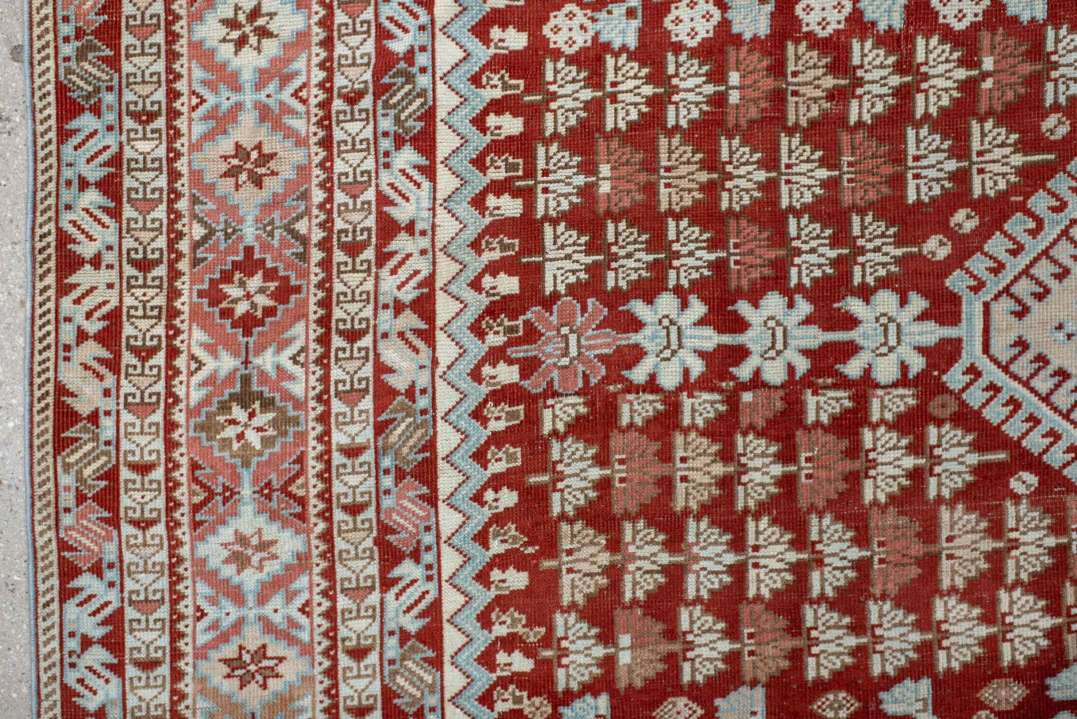 6' x 9' one-of-a-kind handmade antique Shiraz medium size rug. Color palette: rust, ivory, terra cotta, camel, light blue