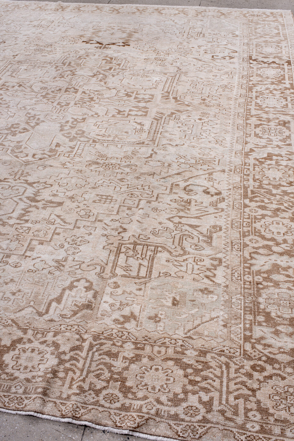 9' x 13' one-of-a-kind handmade vintage Heriz large size rug. Color palette: brown, gray, light gray, linen, off-white, pink