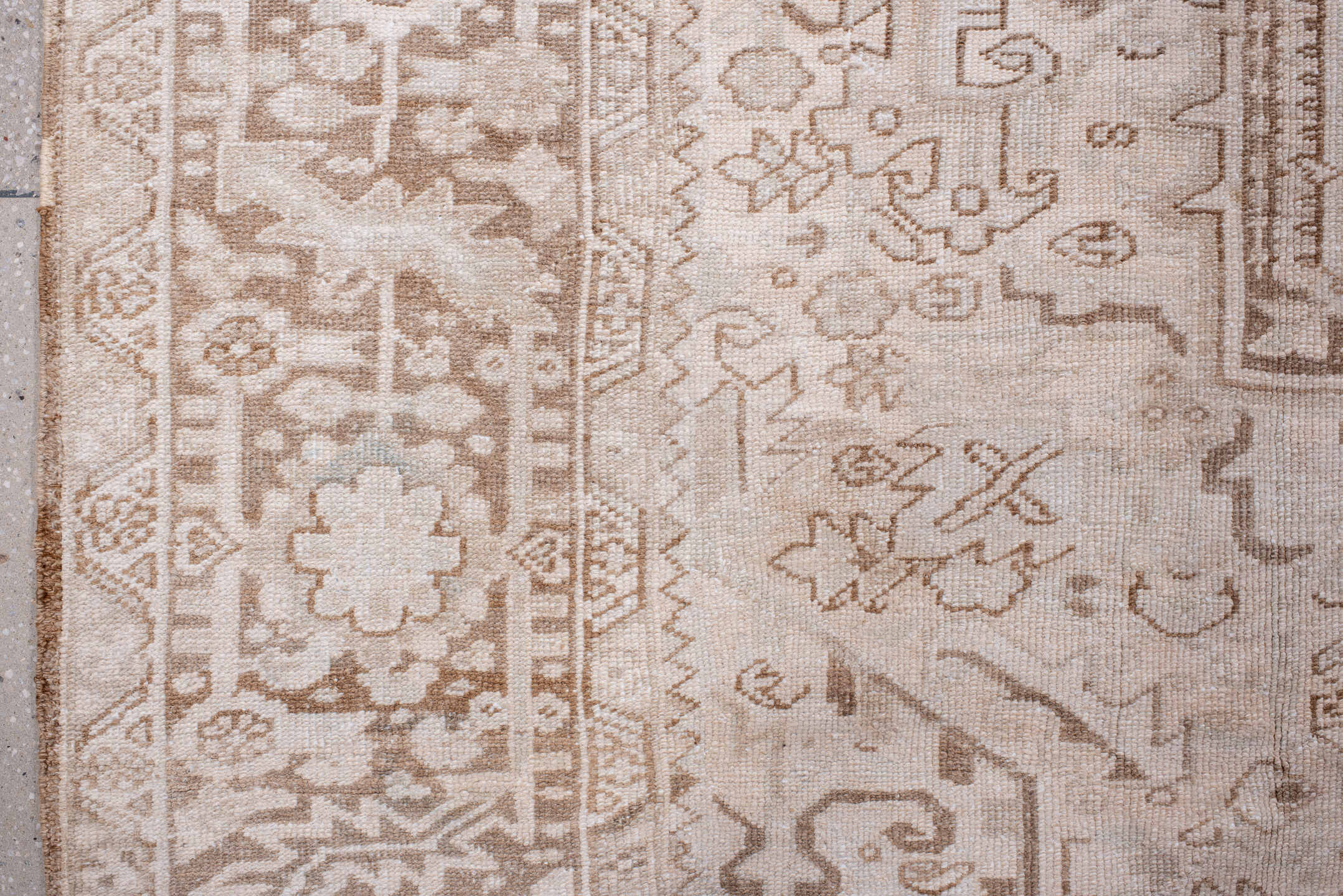 9' x 13' one-of-a-kind handmade vintage Heriz large size rug. Color palette: brown, gray, light gray, linen, off-white, pink