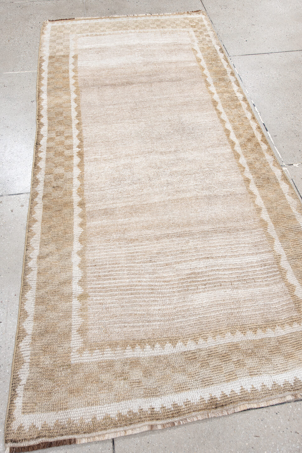 4' x 8' one-of-a-kind handmade vintage Gabbe runner rug. Color palette: brown, gainsboro, gray, light gray, off-white, pink