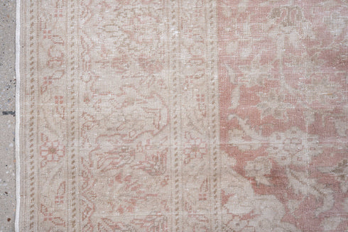 Vintage Kaisary Area Rug (6' x 9')