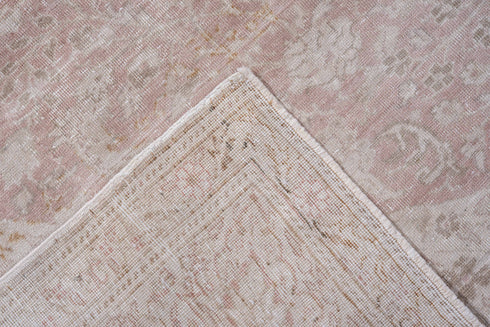 Vintage Kaisary Area Rug (6' x 9')