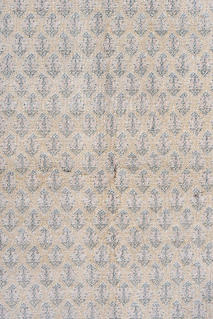 5' x 7' one-of-a-kind handmade antique Saraband rug. Color palette: ivory, pale blue, beige, taupe, cream, slate, light blue