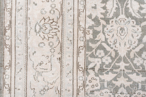 Antique Sivas Area Rug (6' x 9')