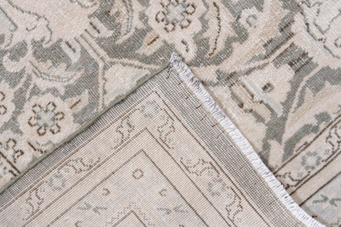 Antique Sivas Area Rug (6' x 9')