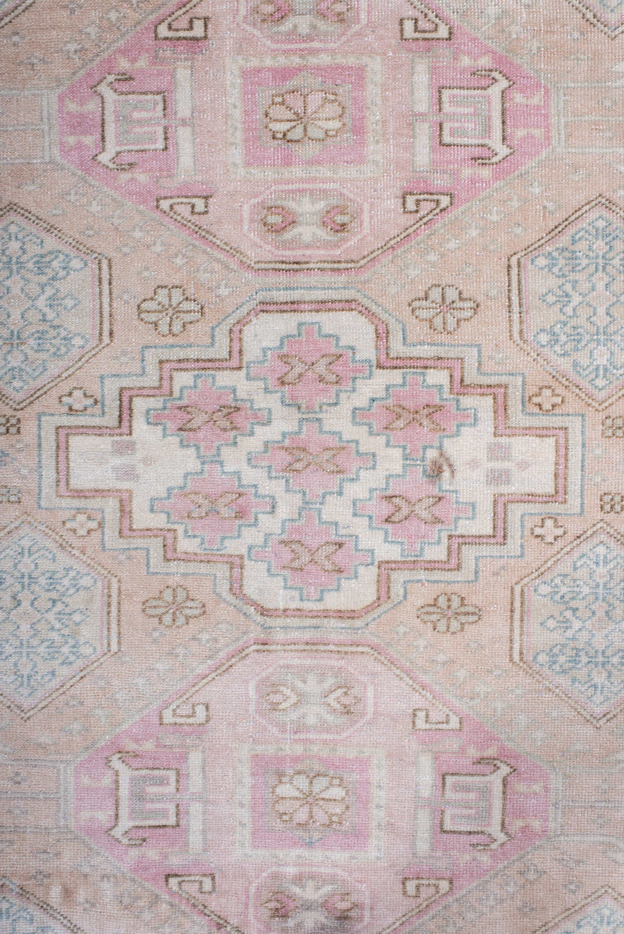 4' x 5' one-of-a-kind handmade antique Sivas small size rug. Color palette: blush, ivory, pale blue, taupe, cream, rose