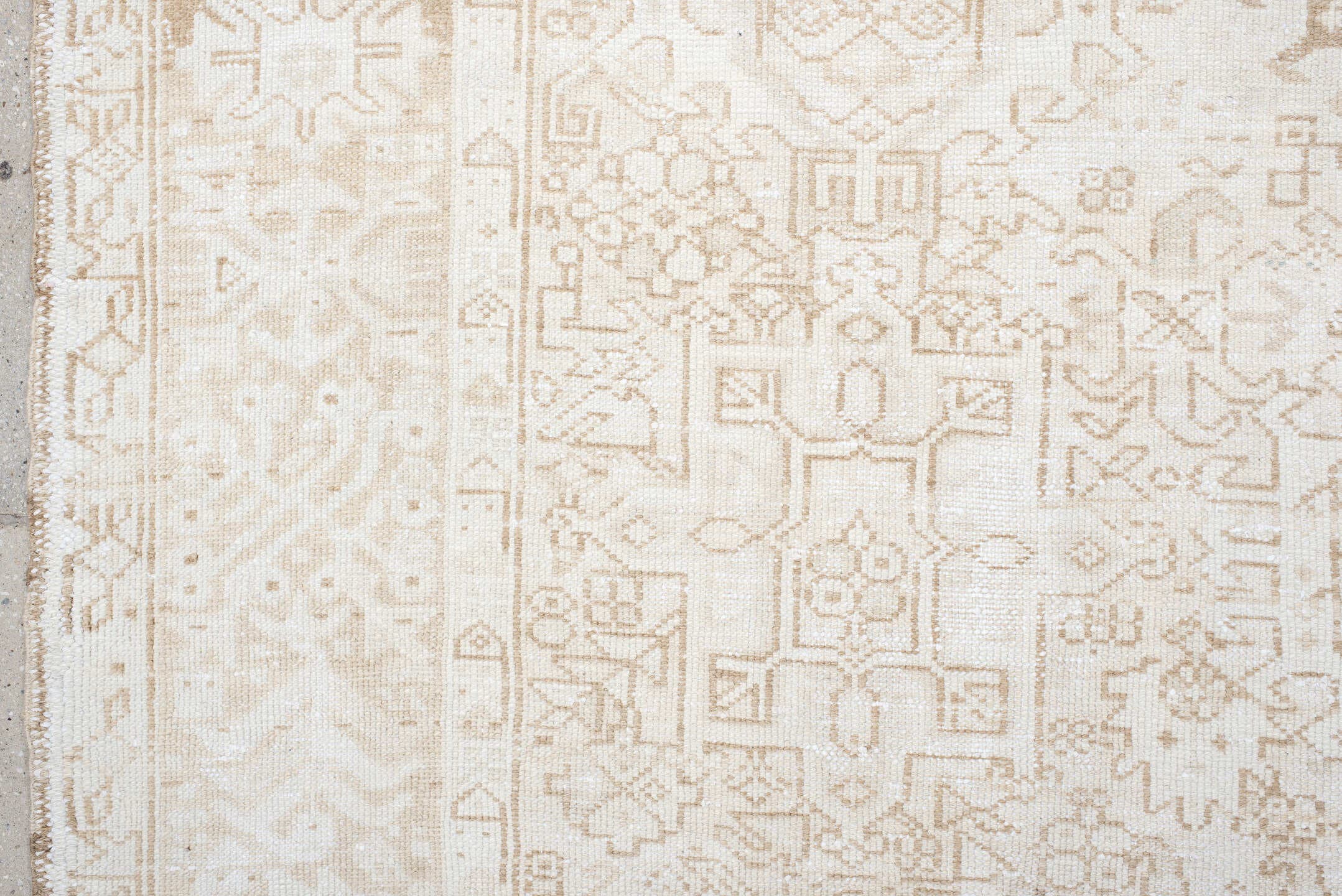 7' x 10' one-of-a-kind handmade antique Heriz large size rug. Color palette: ivory, cream, beige, sand, pale blue, taupe