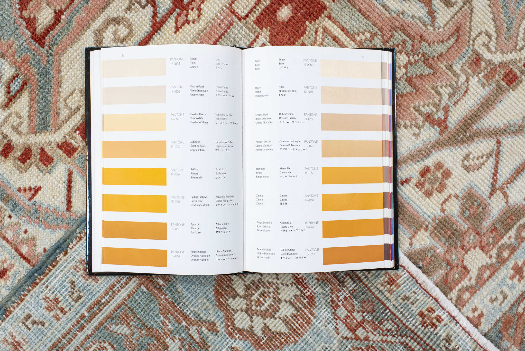 7' x 10' one-of-a-kind handmade vintage Heriz large size rug. Color palette: brown, dark gray, gray, light gray, off-white