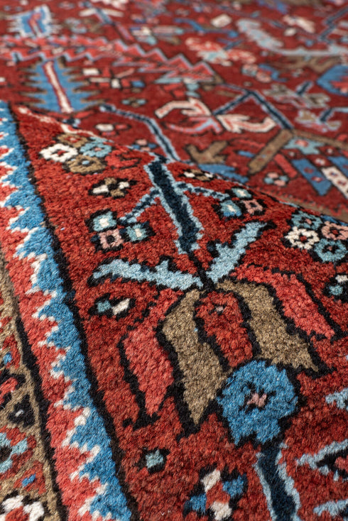 Antique Heriz Area Rug (7' x 10')
