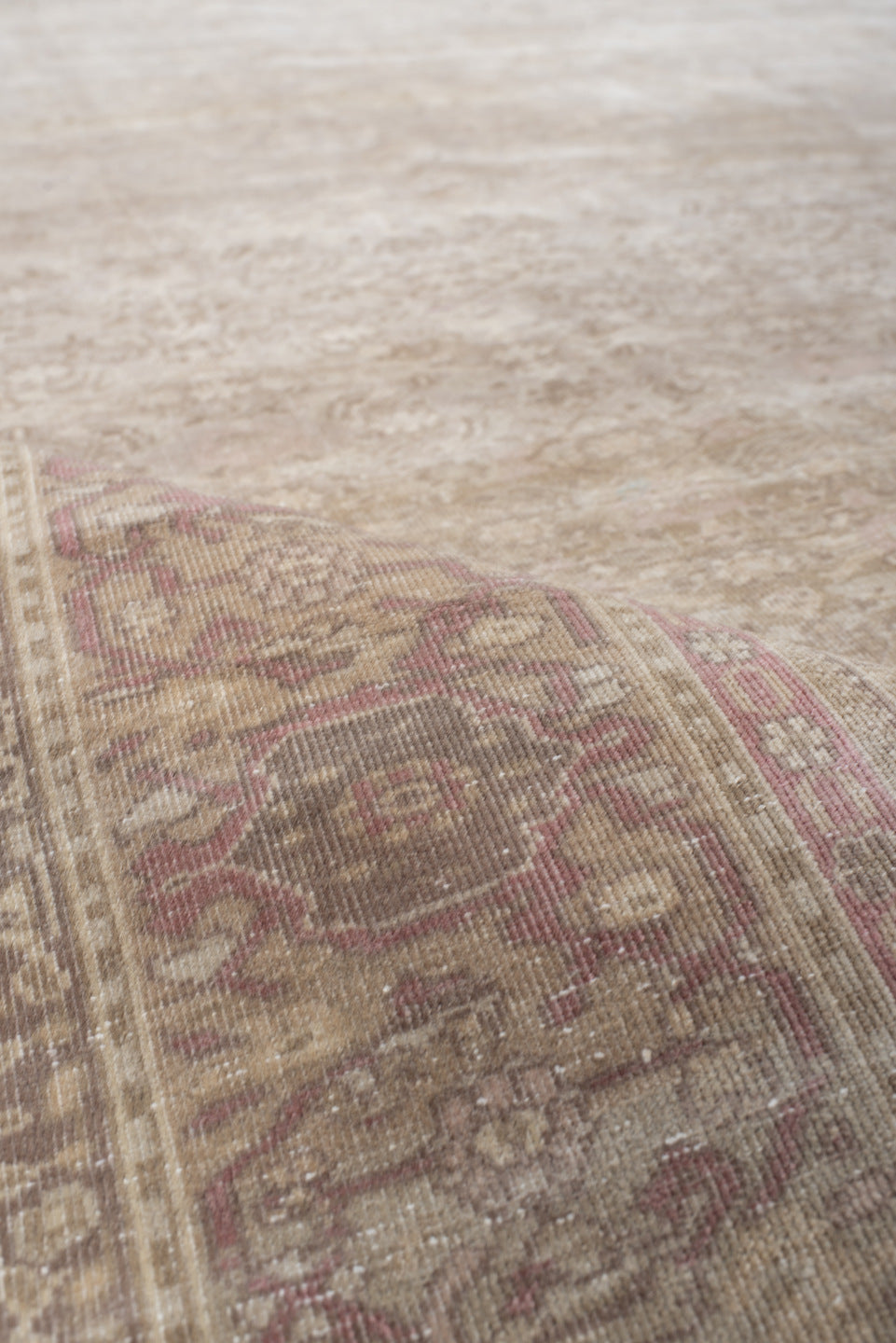 6' x 10' one-of-a-kind handmade antique Sivas large size rug. Color palette: ivory, beige, blush, taupe, rose, sand, pink
