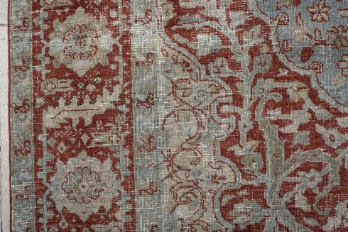 Antique Heriz Area Rug (7' x 10')