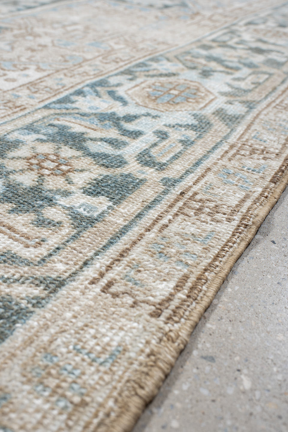6' x 10' one-of-a-kind handmade antique Heriz large size rug. Color palette: ivory, sky blue, taupe, charcoal, beige, slate
