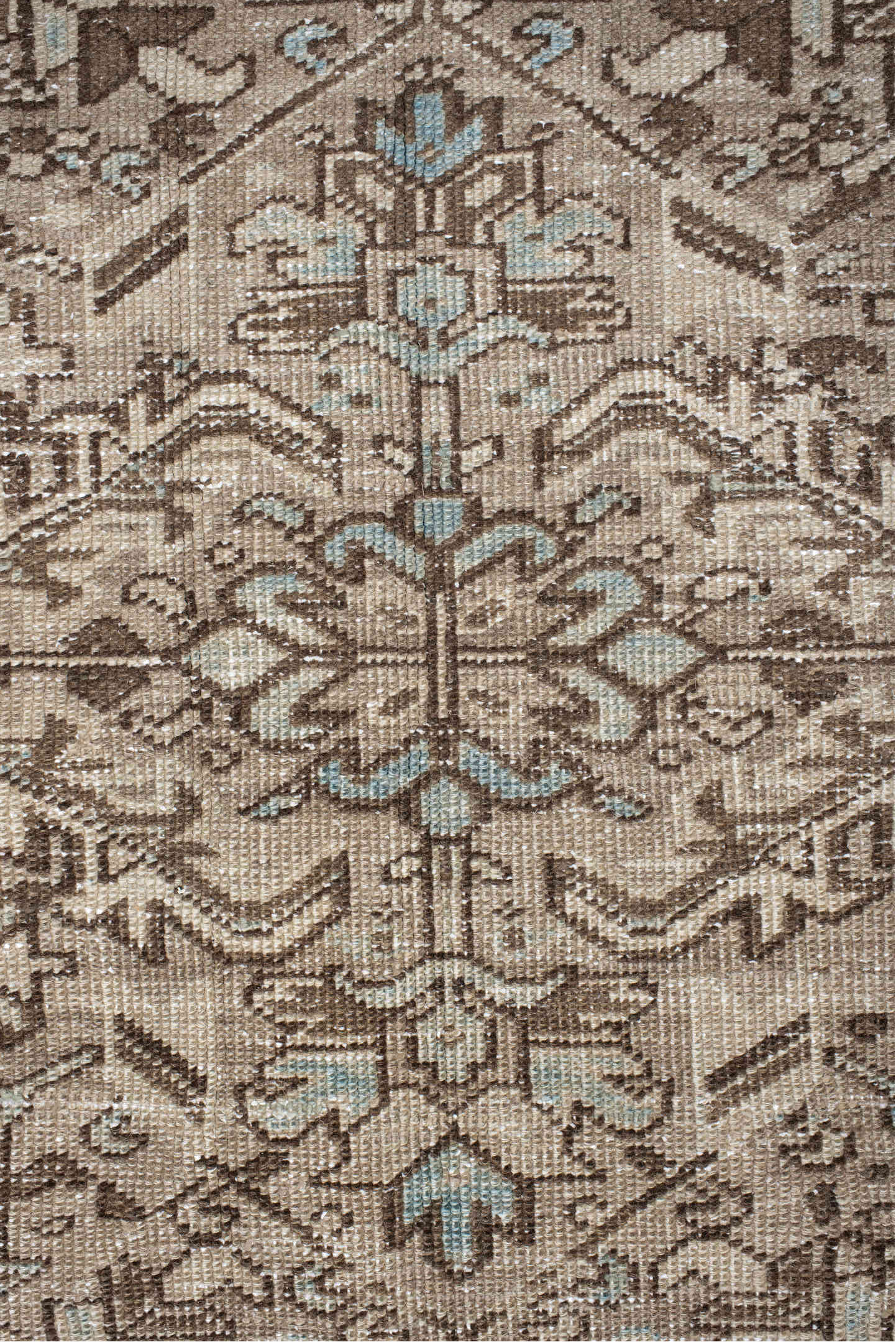 6' x 9' one-of-a-kind handmade vintage Heriz medium size rug. Color palette: blue, gray, light gray, off-white