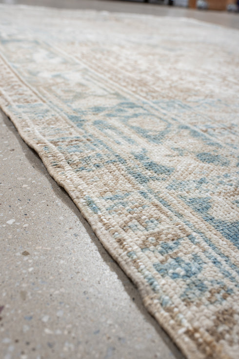 Antique Heriz Area Rug (5' x 7')