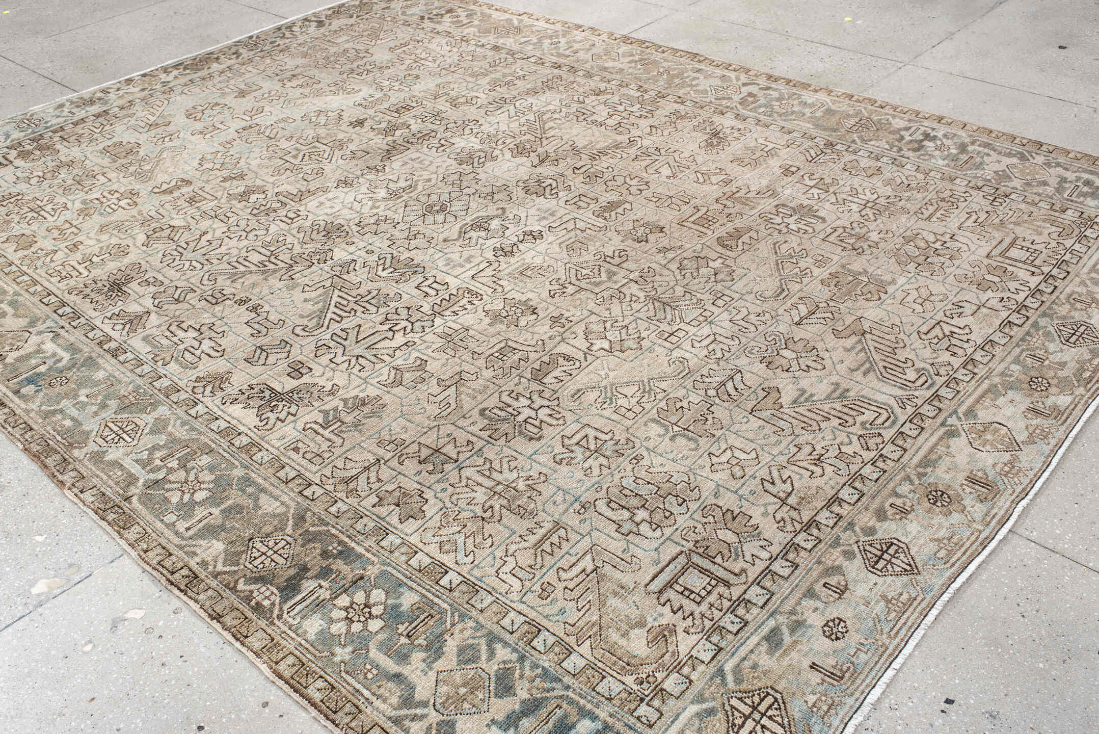 8' x 11' one-of-a-kind handmade vintage Heriz large size rug. Color palette: black, brown, gainsboro, gray, light gray