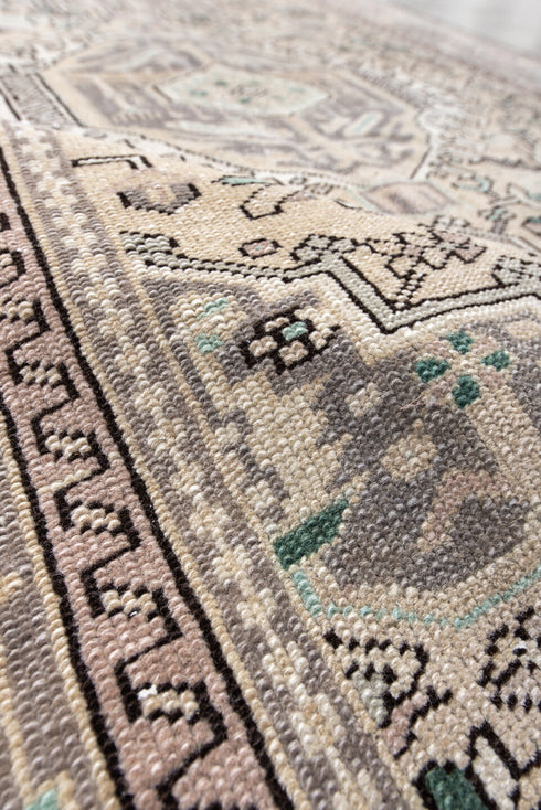 Vintage Karaje Area Rug (5' x 6')