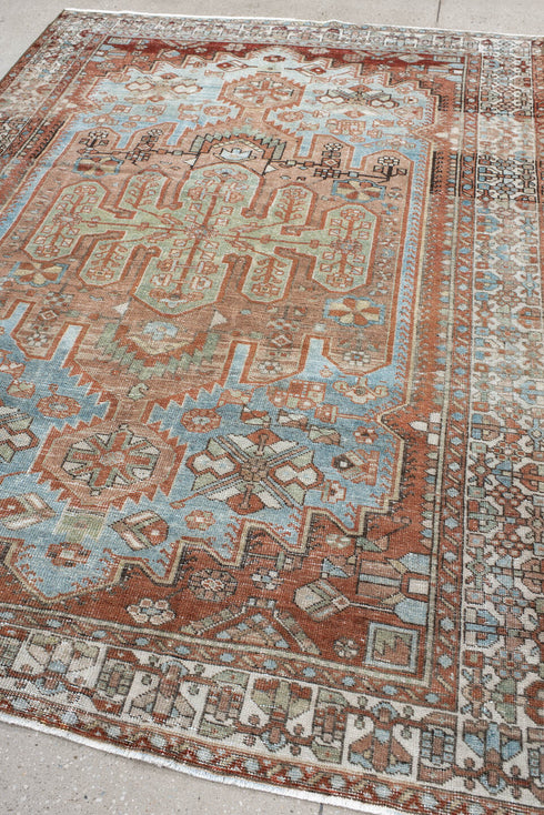 Antique Baktiary Area Rug (6' x 8')