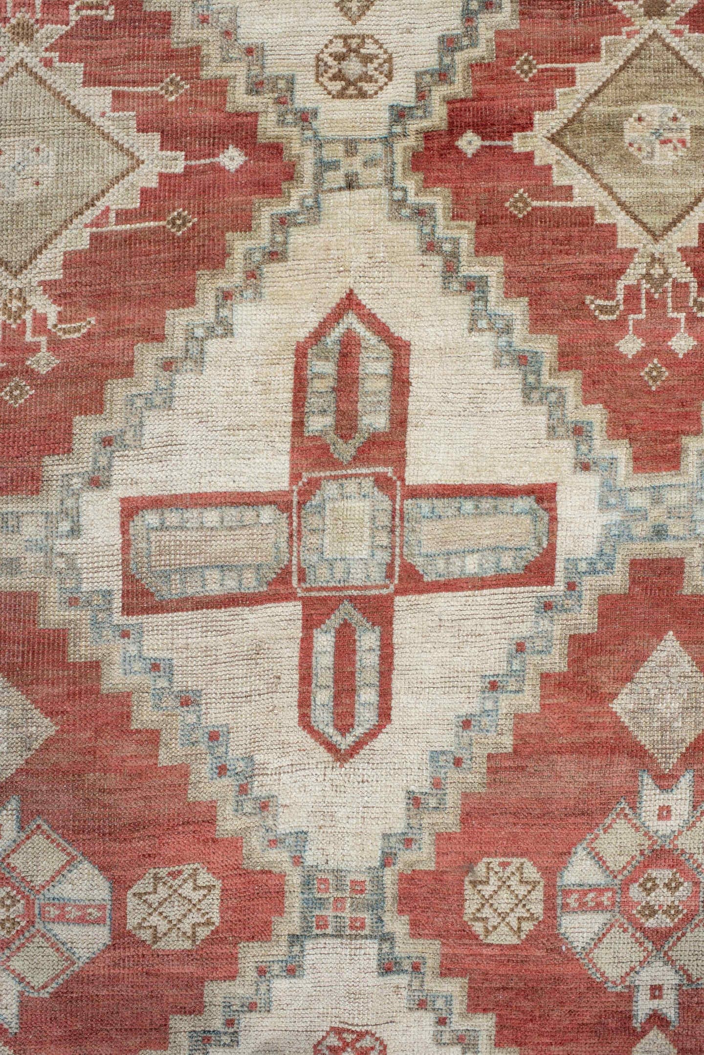 5' x 10' one-of-a-kind handmade vintage Shiraz medium size rug. Color palette: ivory, terra cotta, sky blue, rust, beige