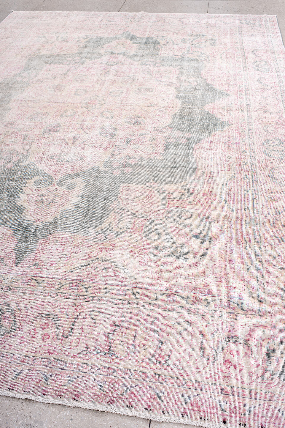 9' x 13' one-of-a-kind handmade vintage Sparta large size rug. Color palette: dark gray, gray, light gray, off-white, pink