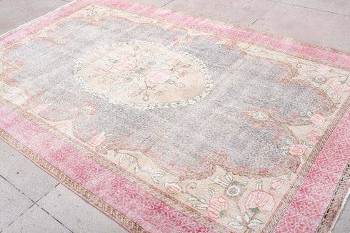 Vintage Sparta Area Rug (6' x 10')