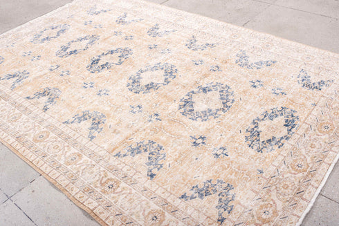 Vintage Sparta Area Rug (6' x 10')