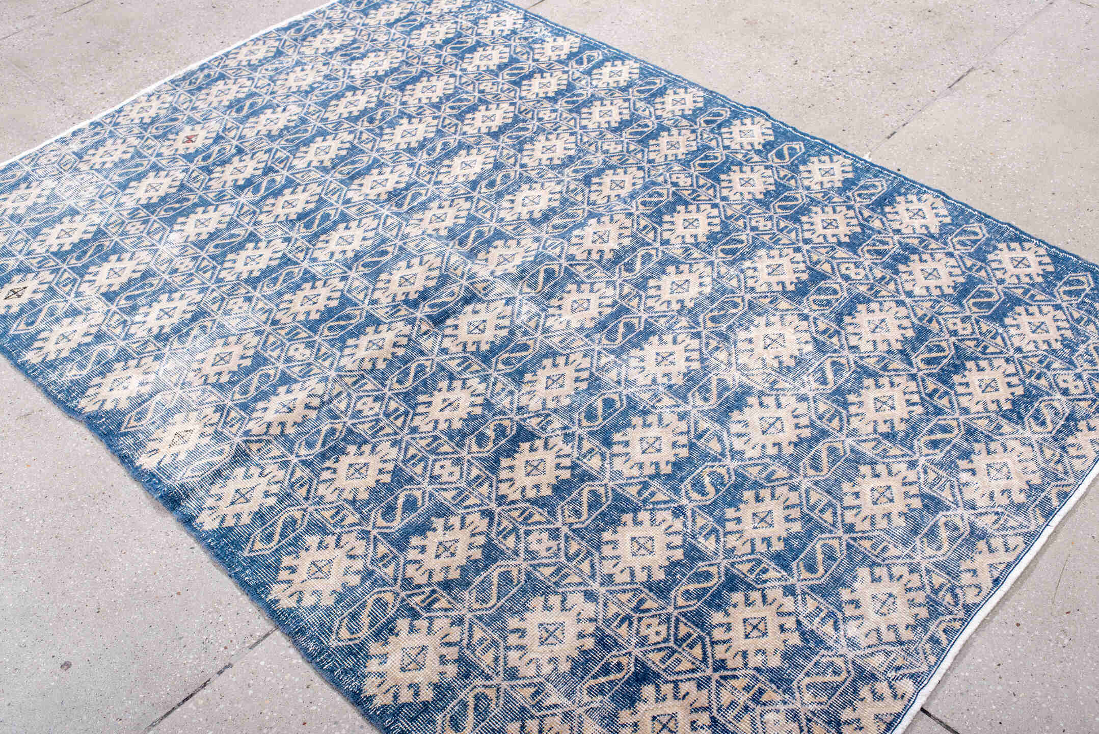 4' x 6' one-of-a-kind handmade vintage Sparta small size rug. Color palette: blue, dark gray, fiord, gray, lavender blush