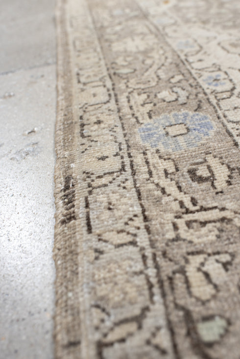 Vintage Sarouk Area Rug (3' x 5')