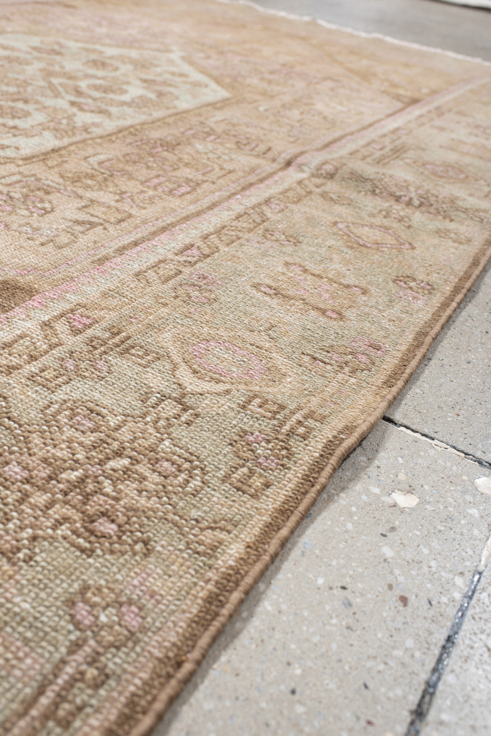 4' x 6' one-of-a-kind handmade antique Hamadan small size rug. Color palette: ivory, taupe, blush, sage, camel, brown, beige