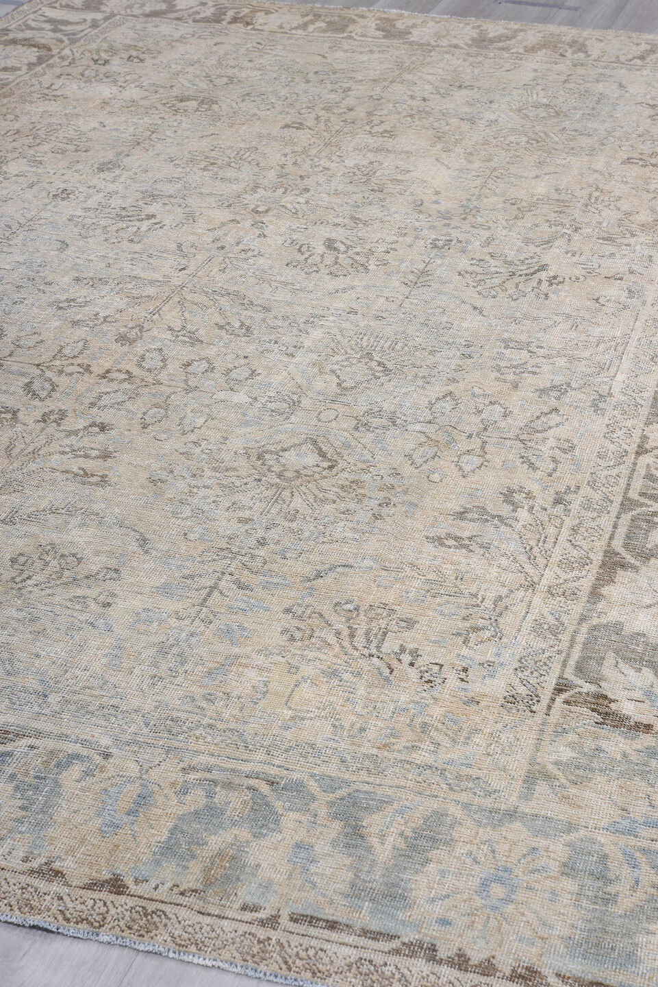 8' x 12' one-of-a-kind handmade antique Mahal large size rug. Color palette: ivory, taupe, gray, pale blue, beige, charcoal