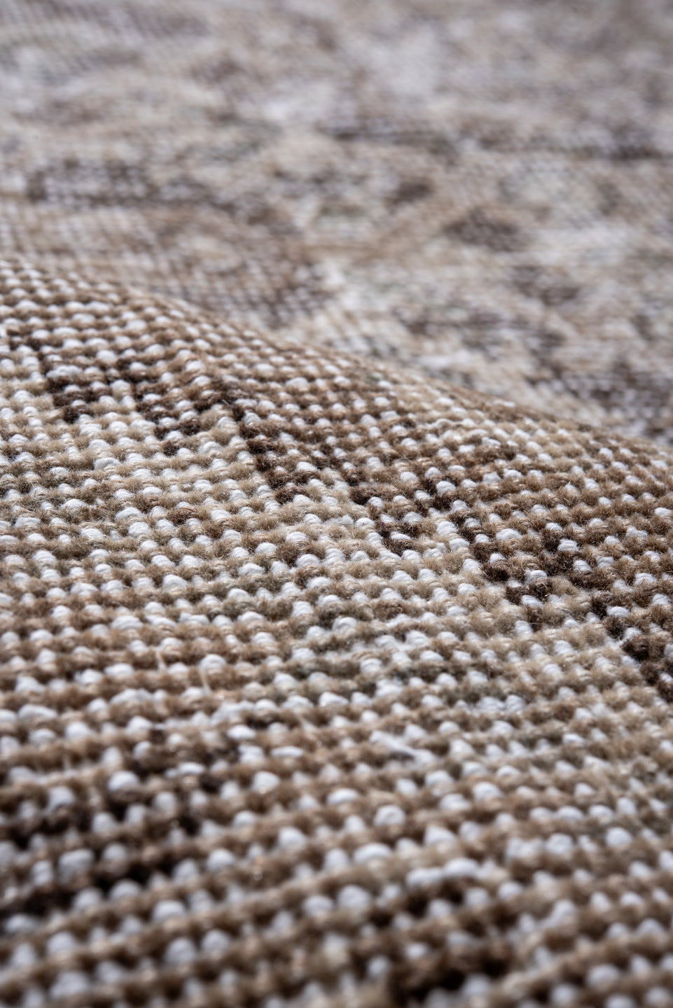 7' x 11' one-of-a-kind handmade vintage Mahal large size rug. Color palette: gray, off-white, light gray, pink