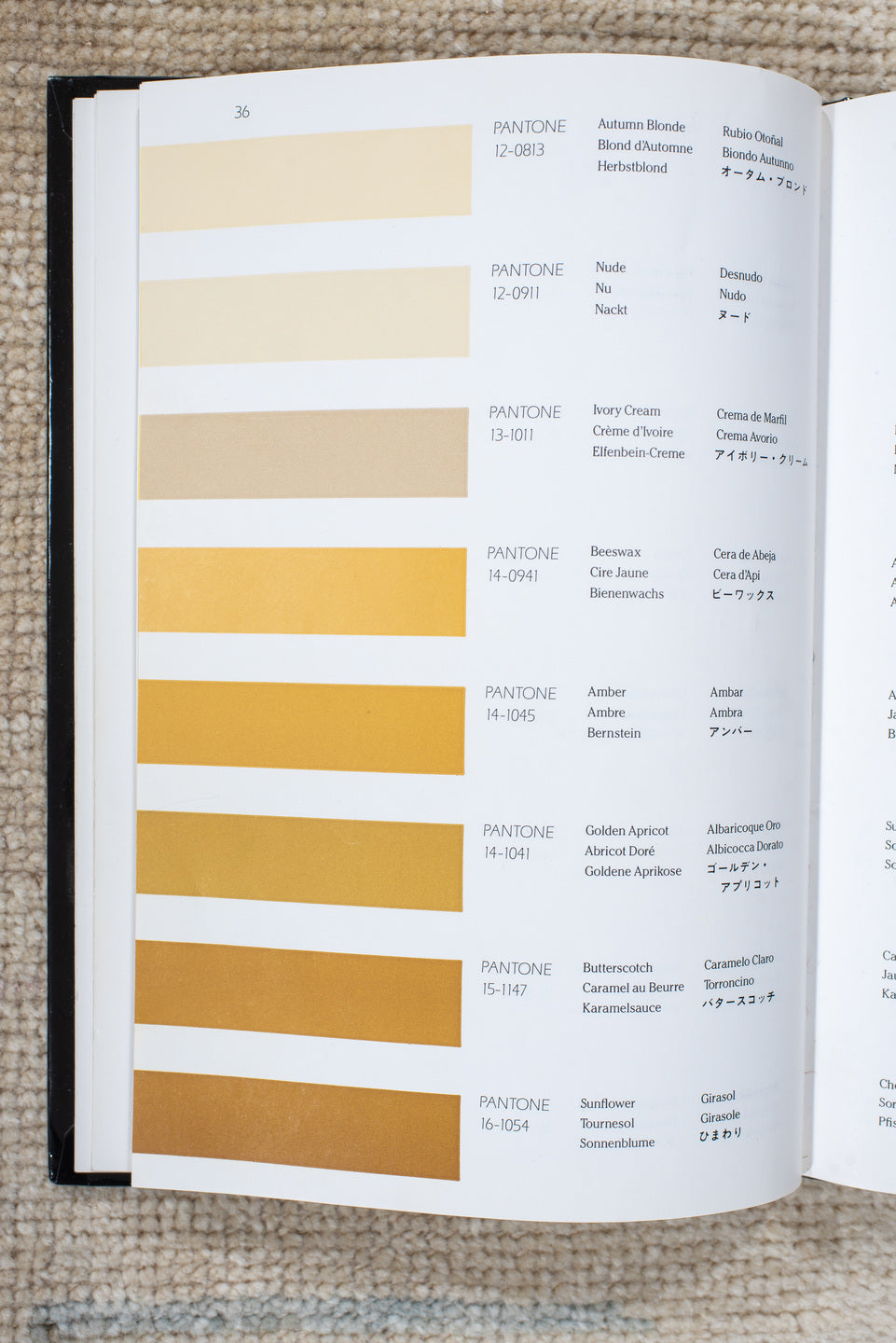 6' x 9' one-of-a-kind handmade vintage Gabbe medium size rug. Color palette: antiquewhite, dark gray, gainsboro, gray