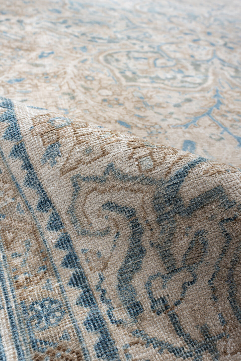 8' x 11' one-of-a-kind handmade antique Heriz large size rug. Color palette: ivory, pale blue, beige, sky blue, cream, taupe