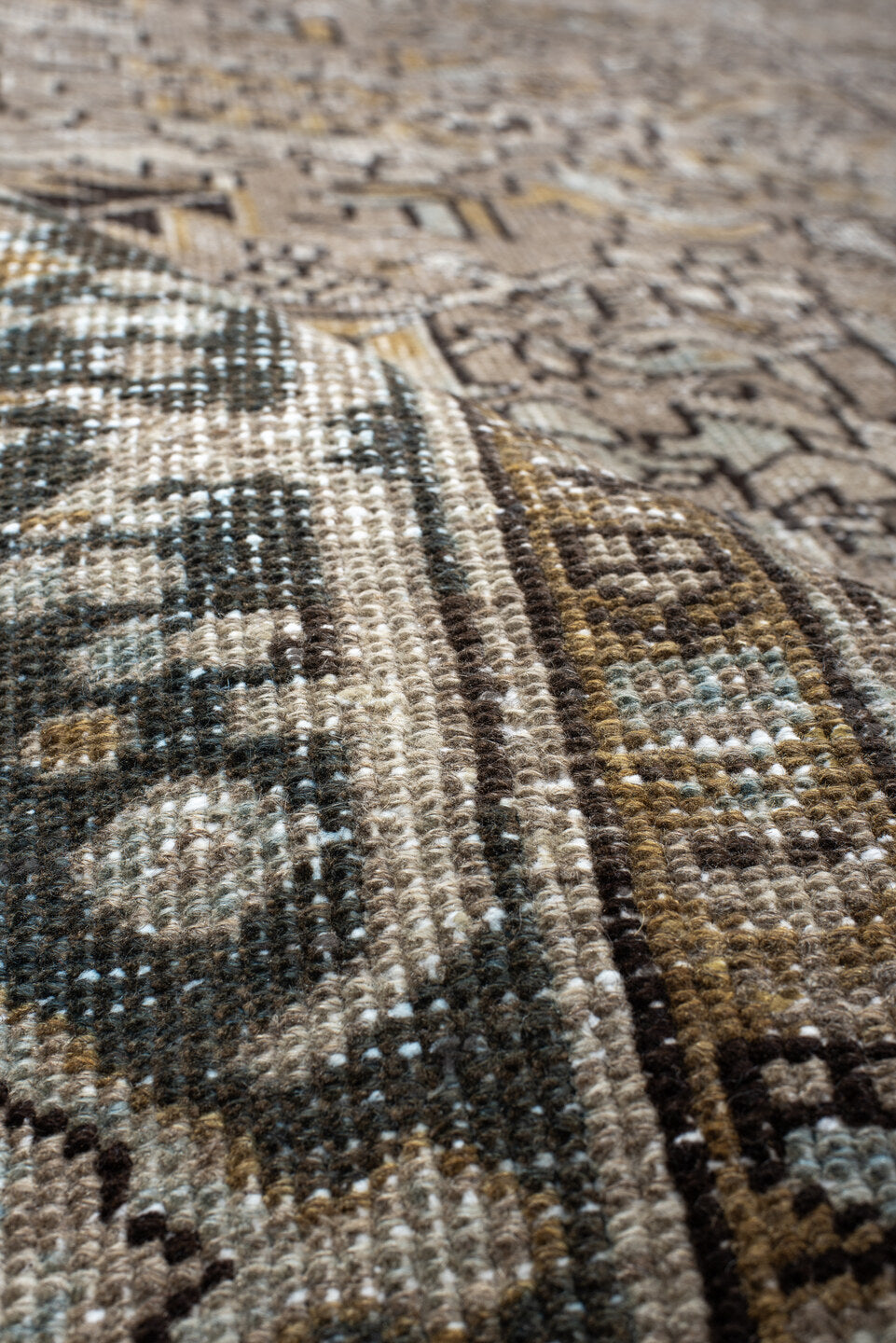 7' x 10' one-of-a-kind handmade vintage Heriz large size rug. Color palette: black, blue, dim gray, gainsboro, gray