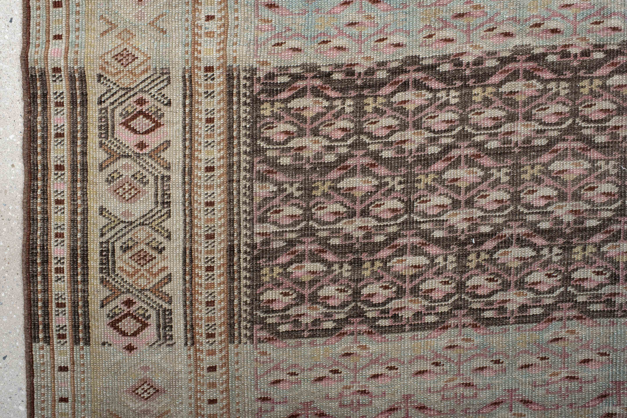 5' x 10' one-of-a-kind handmade antique NW Persian medium size rug. Color palette: ivory, brown, sky blue, taupe, rose, rust