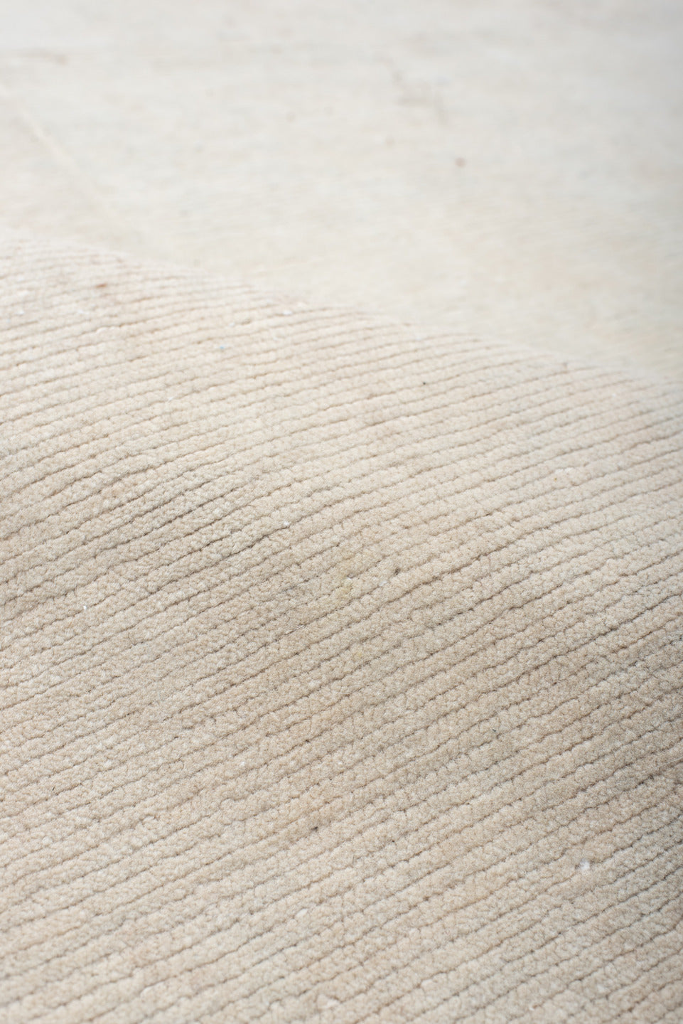 6' x 6' one-of-a-kind handmade vintage Tibetan rug. Color palette: antiquewhite, gainsboro, gray, light gray, linen