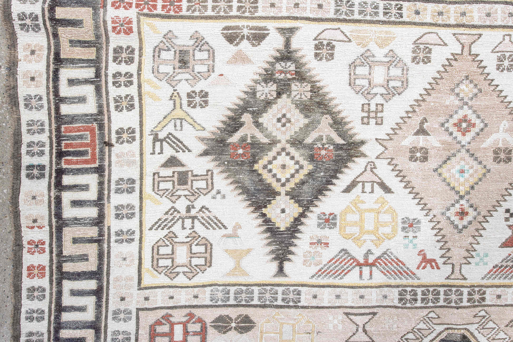 4' x 6' one-of-a-kind handmade antique Sumak small size rug. Color palette: ivory, charcoal, taupe, soft blue, rust, camel