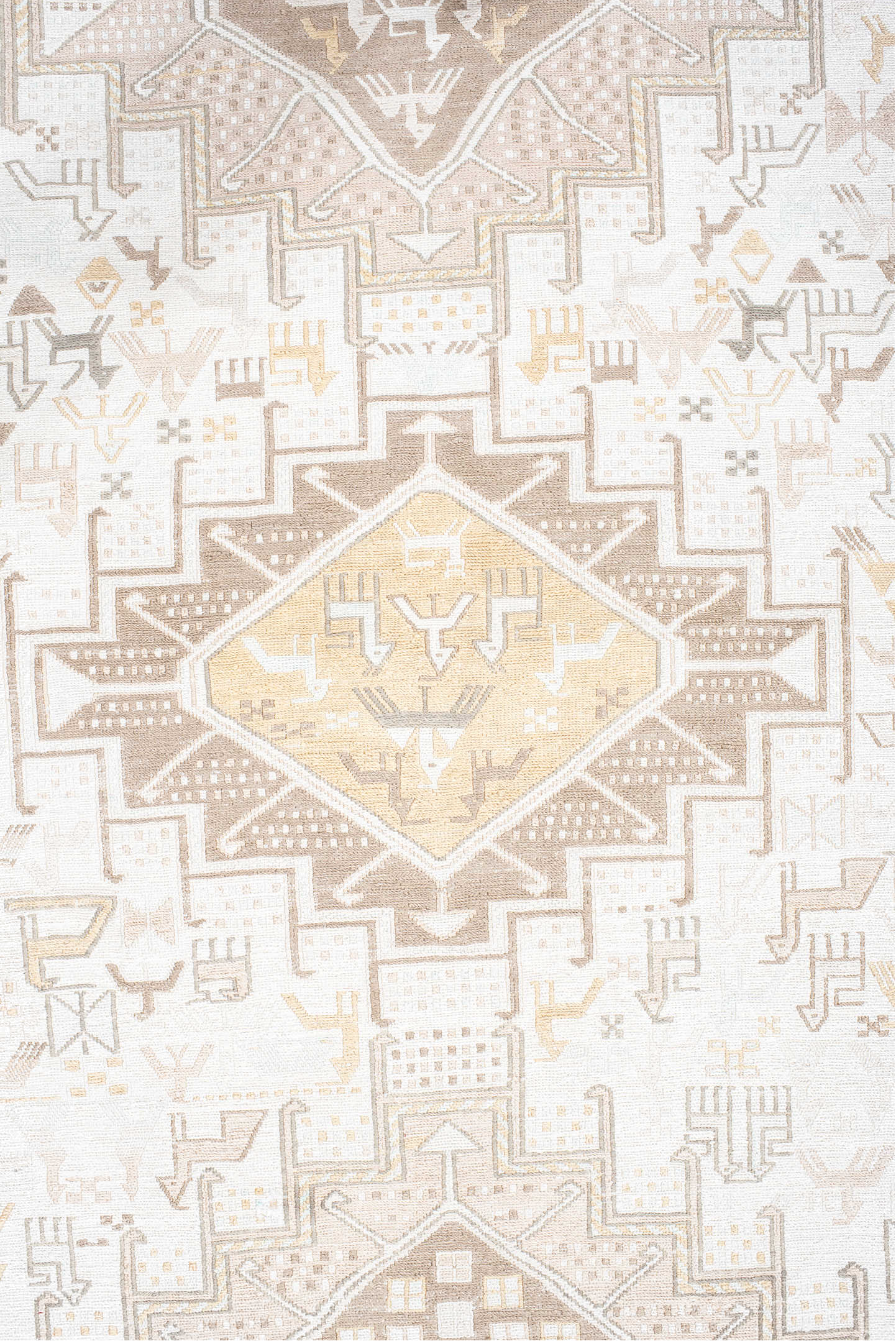 3' x 5' one-of-a-kind handmade vintage Sumak small size rug. Color palette: antiquewhite, dark gray, floral white, gainsboro